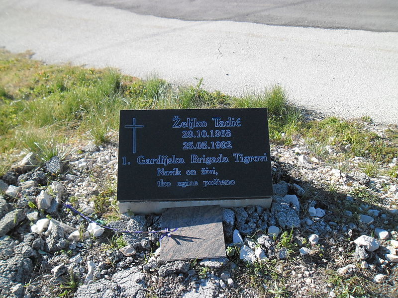 Monument Zeljko Tadic