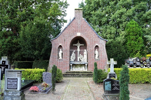 Nederlands Oorlogsgraf R.K. Begraafplaats Liessel #2