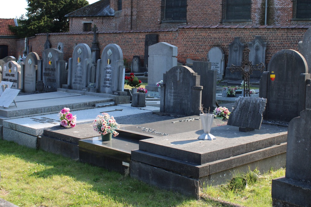 Belgian Graves Veterans Mourcourt #2