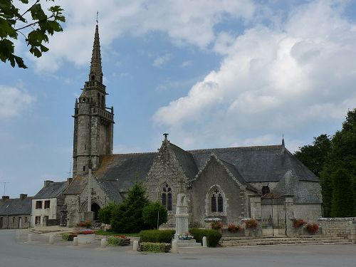 War Memorial Plougras #1