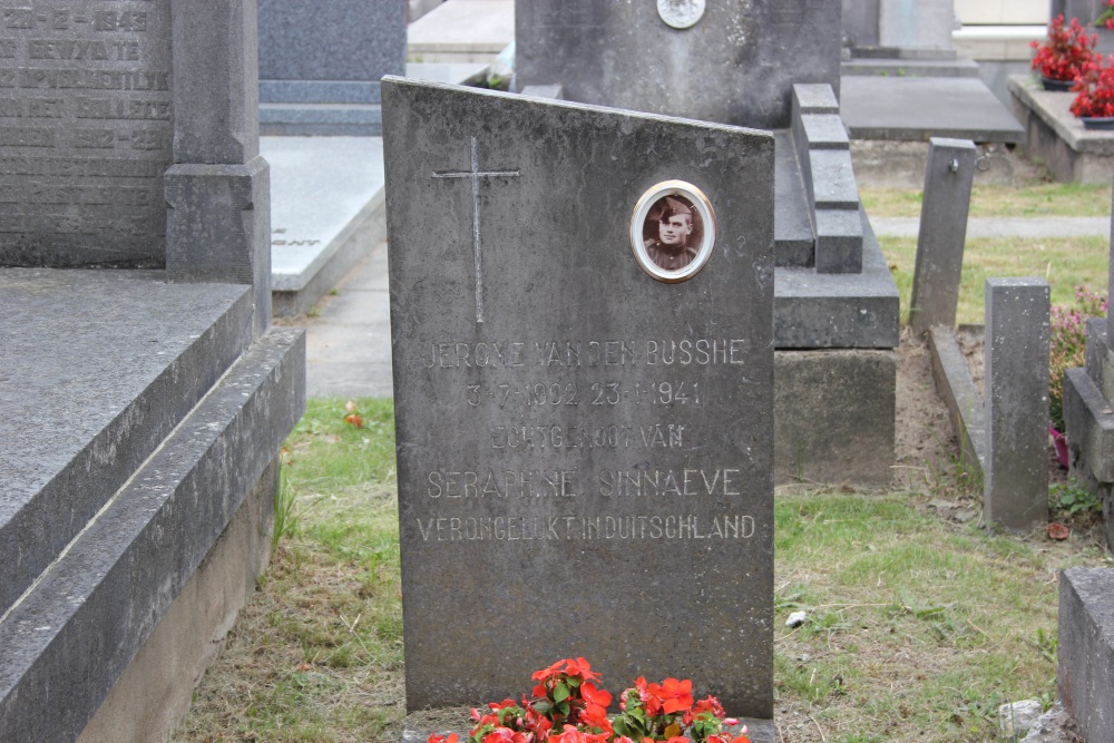 Belgische Oorlogsgraven Zerkegem #3