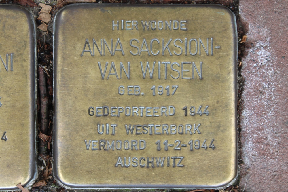 Stolpersteine Nieuwe Uilenburgerstraat 74 #3