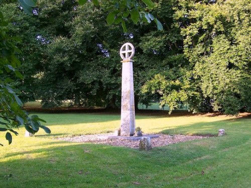 Oorlogsmonument Alderbury #1