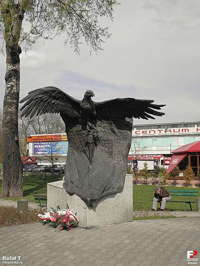 Memorial Soldiers 