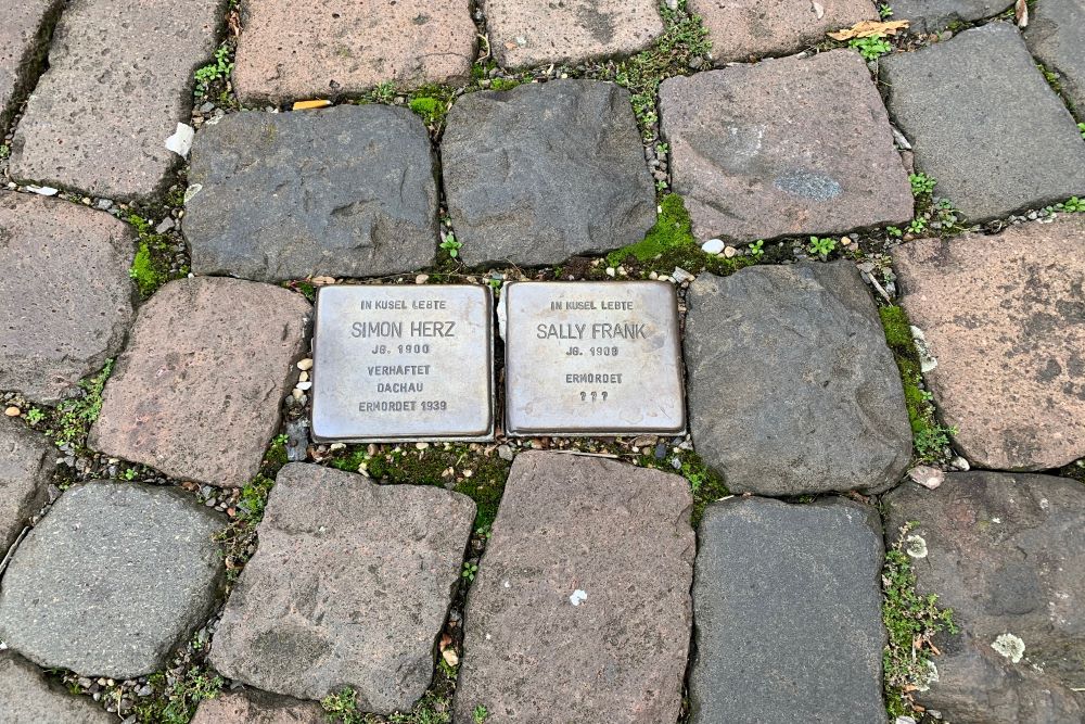 Stolpersteine Ziegelgasse #1