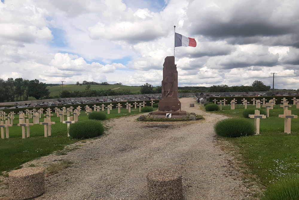 Commonwealth War Graves Szanne French section