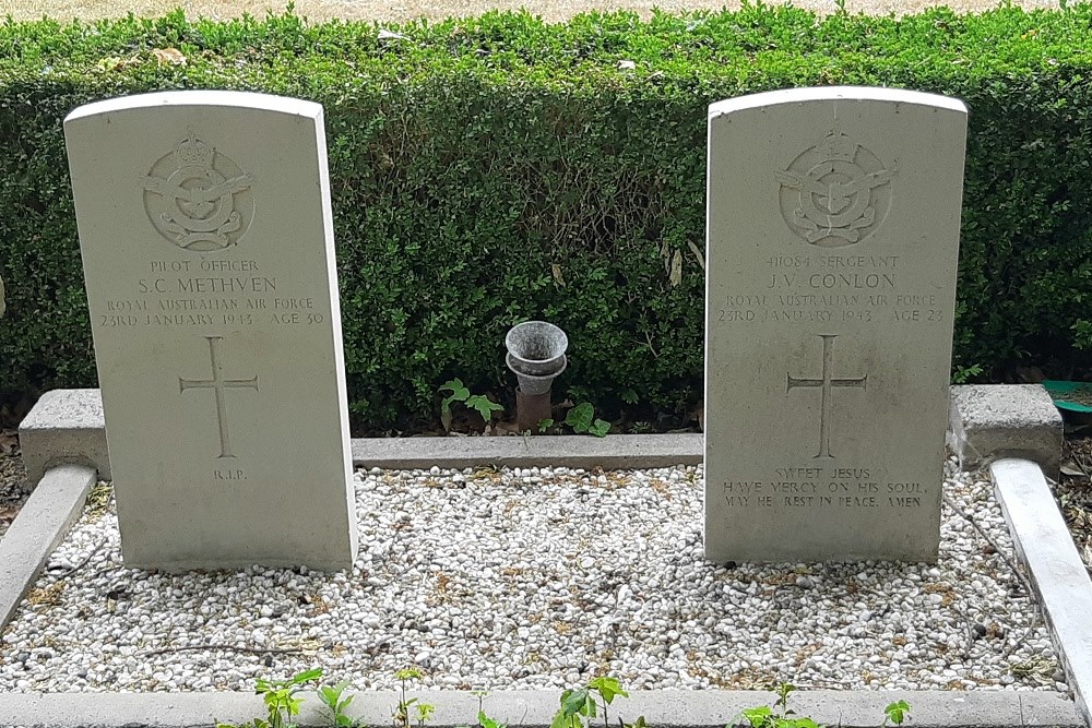 Commonwealth War Graves Roman Catholic Cemetery Bakhuizen #3