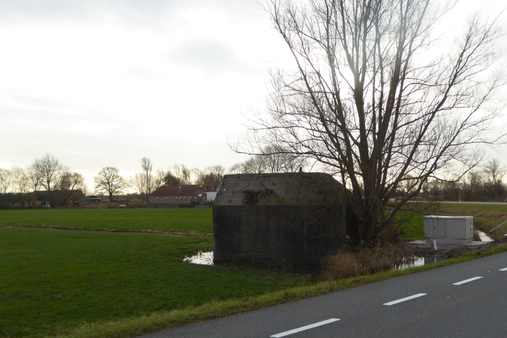 Groepsschuilplaats Type P Dammerweg Weesp