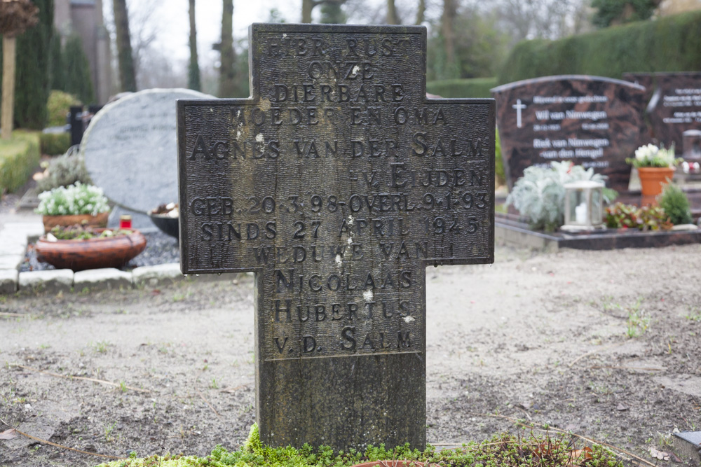 Dutch War Grave Roman Catholic Cemetery St. Joseph Leusden