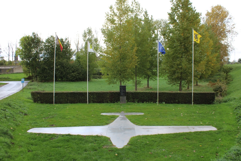 Invasiemonument - Monument Messerschmitt Bf 108