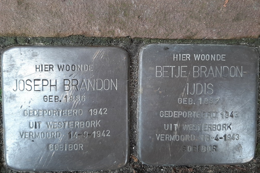 Stolpersteine Eerste van der Helststraat 82 #2