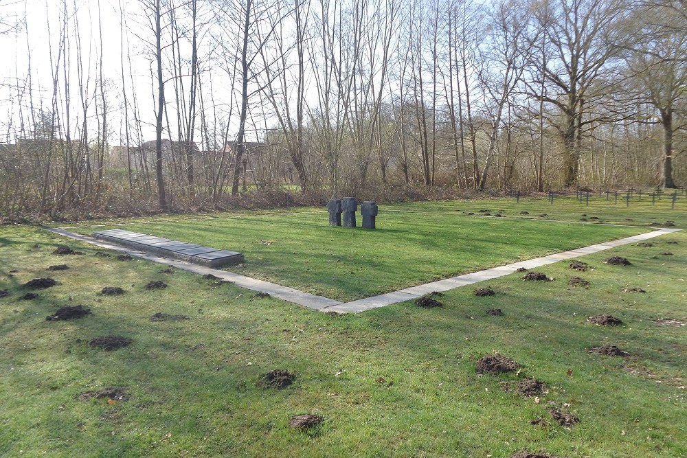 Duitse Oorlogsbegraafplaats Mons-en-Laonnois #2