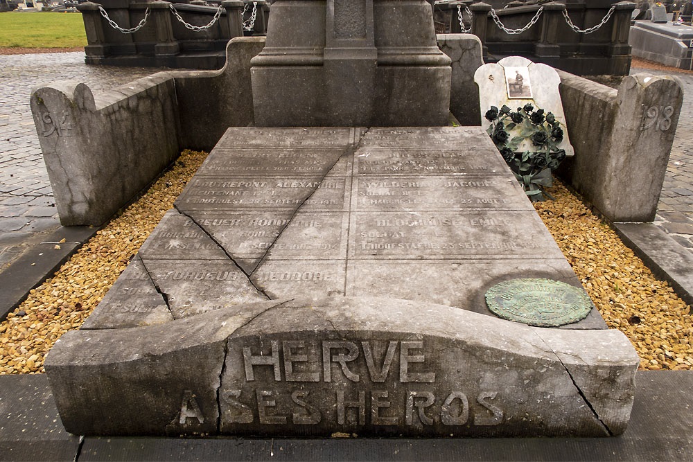 War Memorial Cemetery Herve #2