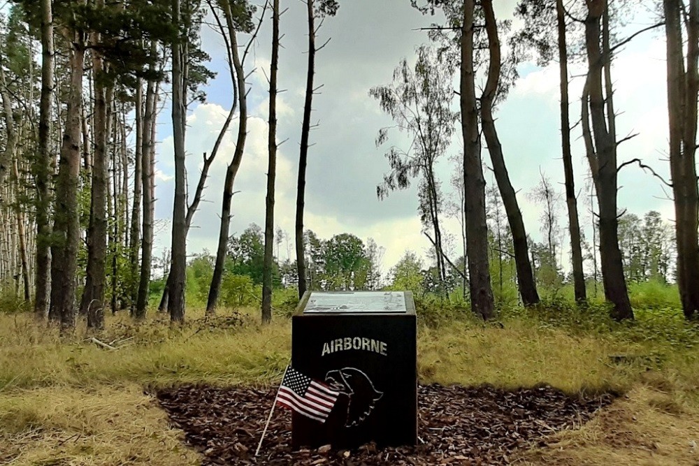 Glider Monument 101st Airborne Division