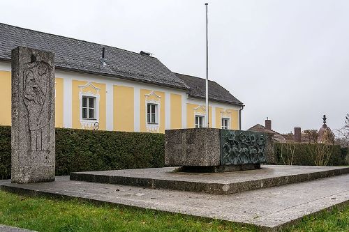 War Memorial Enns #1