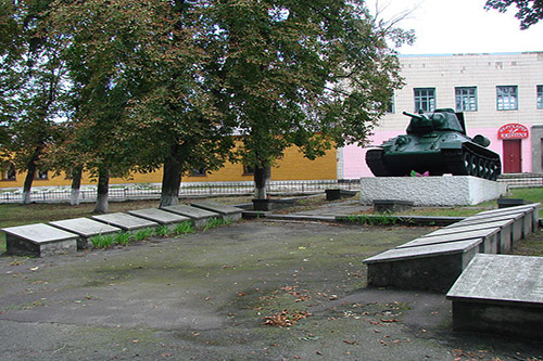 Chopovichi Soviet War Cemetery & T-34/67 Tank #1