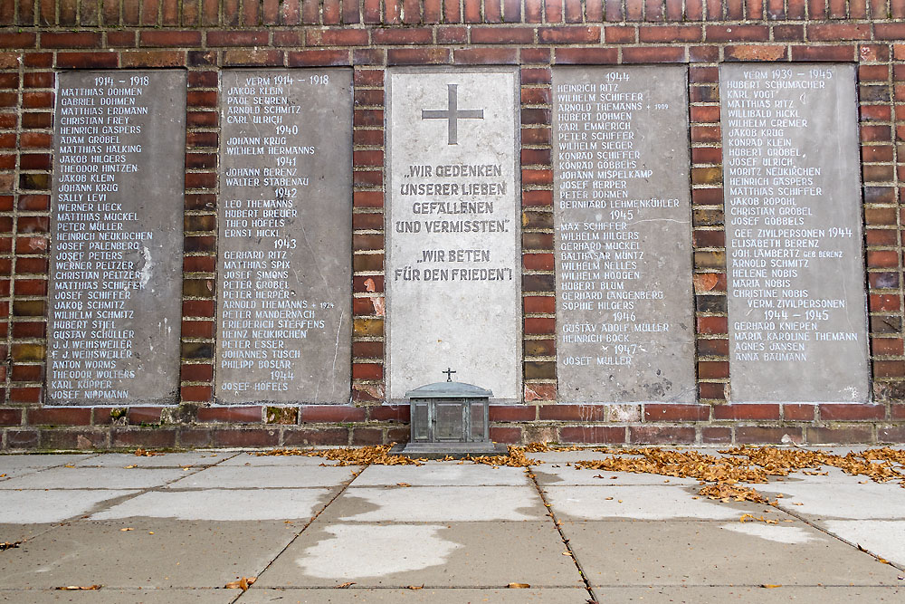 War Memorial Boslar #2