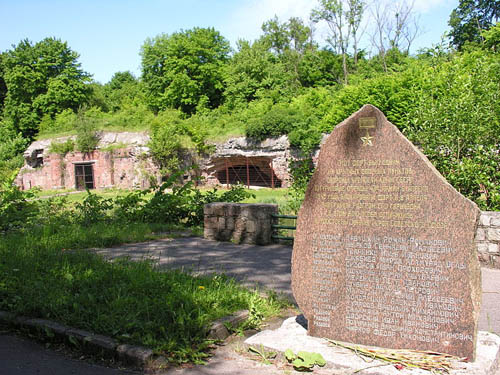 Monument Helden van de Sovjet-Unie bij Fort V #1