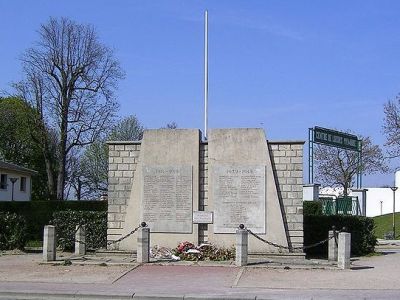 Oorlogsmonument Clichy-sous-Bois #1