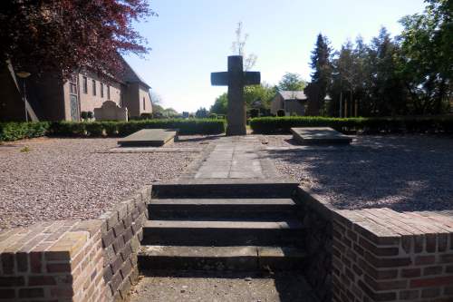 War Memorial Zyfflich #1