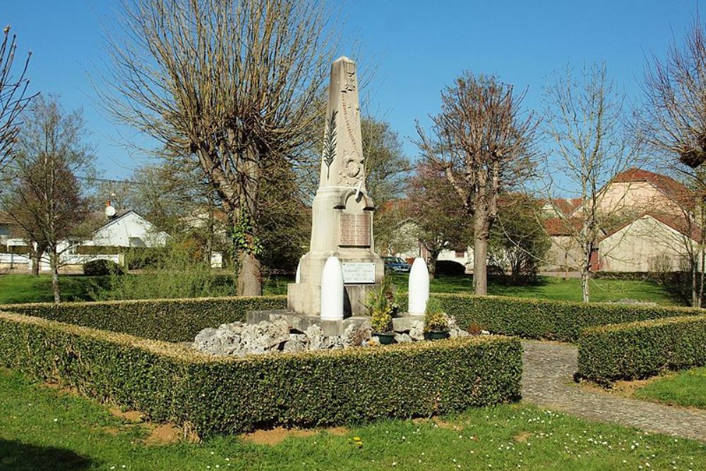 Oorlogsmonument Villegusien-le-Lac