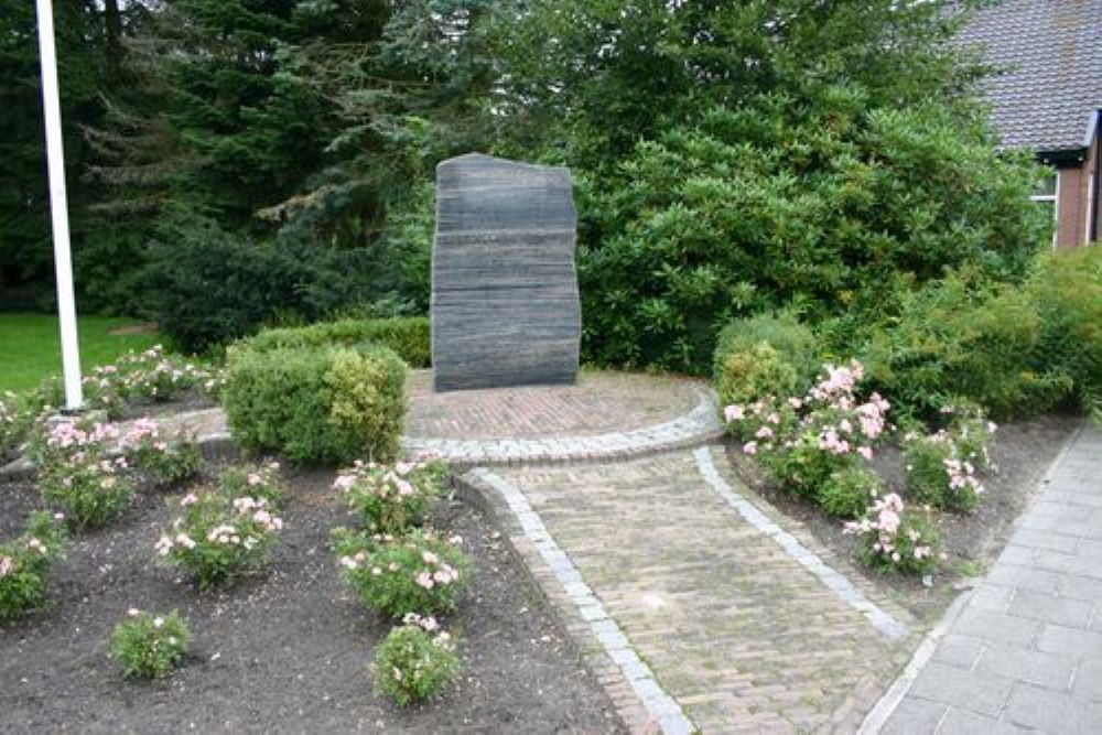 Oorlogsmonument Noordbroek #1