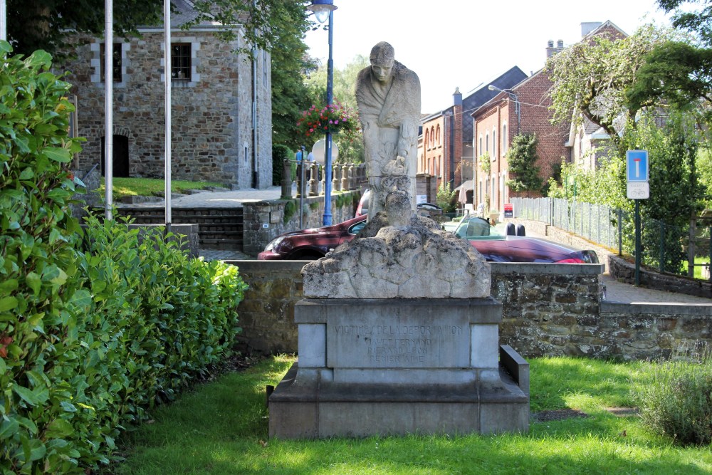 Oorlogsmonument Nassogne #1