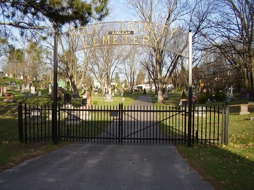 Commonwealth War Graves Holy Trinity Anglican Cemetery