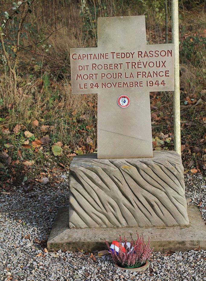 Monument Teddy Rasson