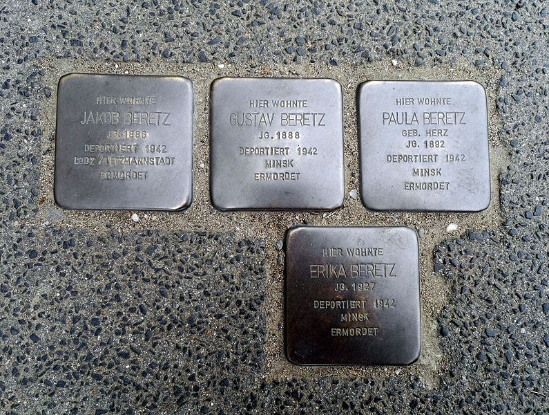 Stolpersteine Blumenstrae 105