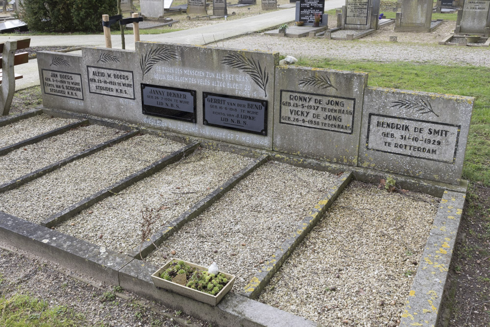 Memorial Disaster 07-05-1945 Generalal Cemetery Wijhe #5