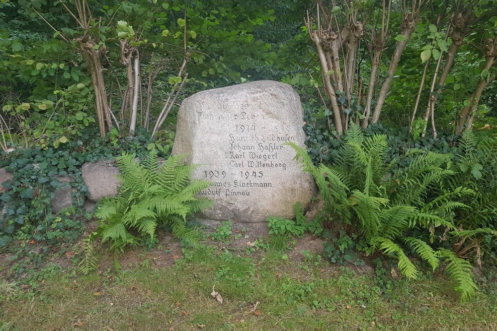 Oorlogsmonument Hohenfelde #1