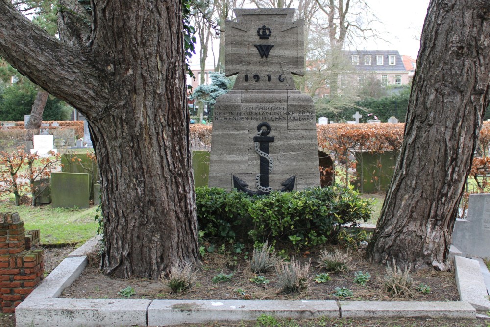 Collective Grave German Sailors IJmuiden Western Cemetery #2