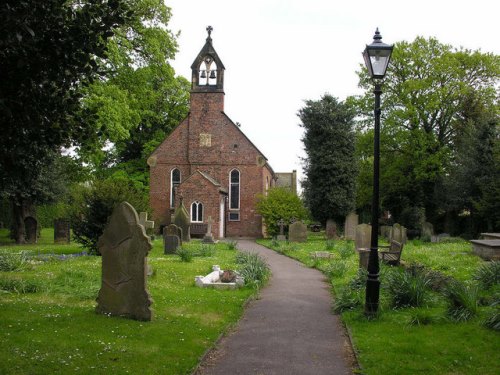 Oorlogsgraf van het Gemenebest St. David Churchyard