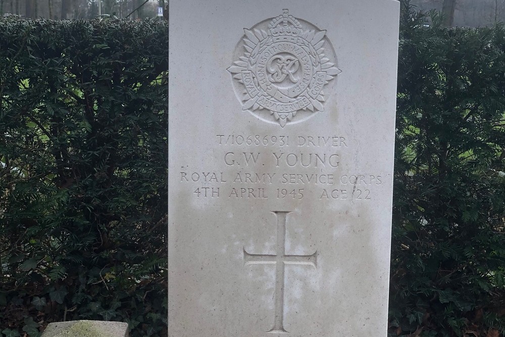 Commonwealth War Graves General Cemetery Ambt-Delden #5
