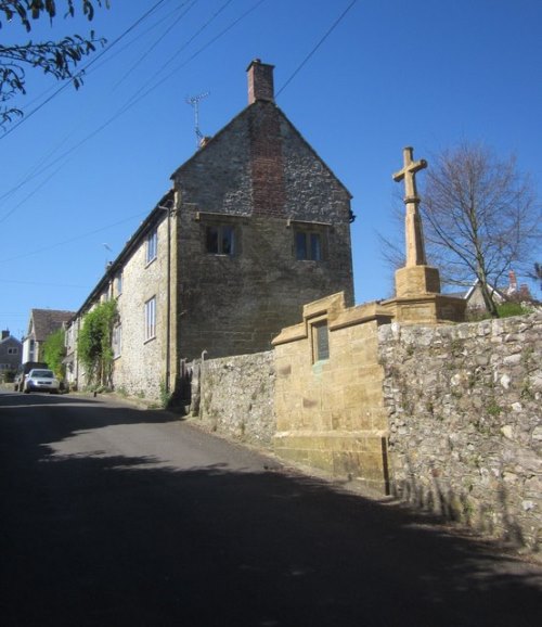 Oorlogsmonument Thorncombe #1