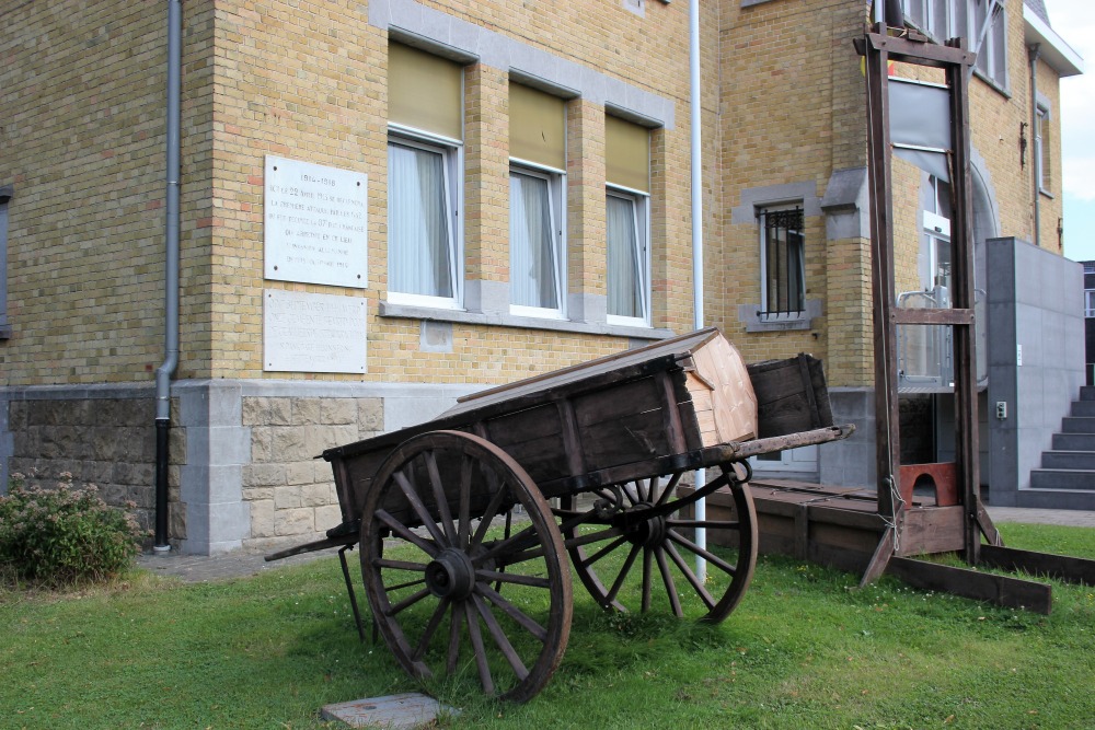 Commemorative Plates Town Hall Langemark #2