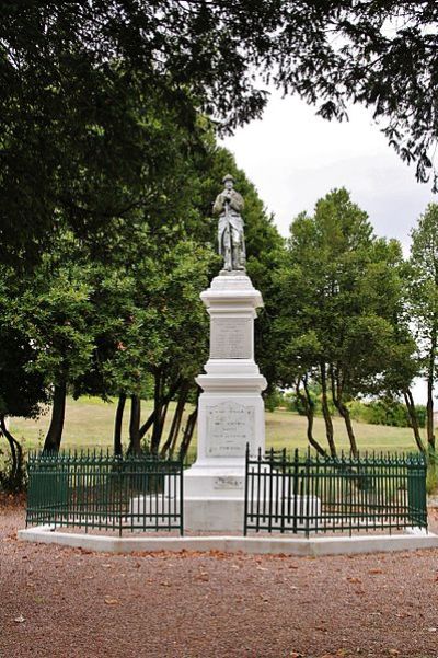 Oorlogsmonument L'Île-d'Elle #1