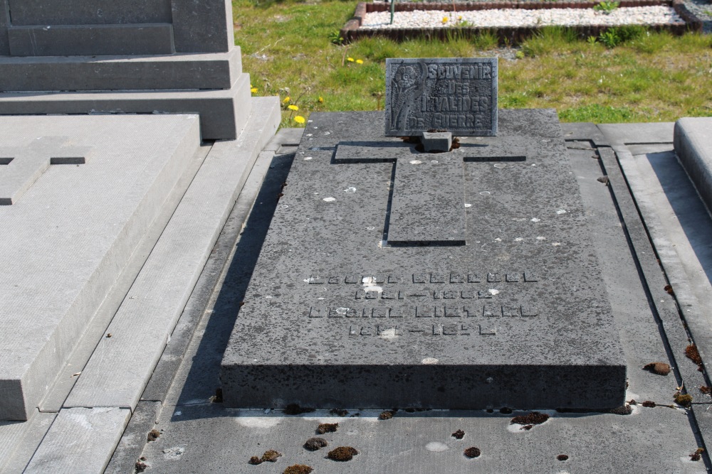 Belgian Graves Veterans Chivres