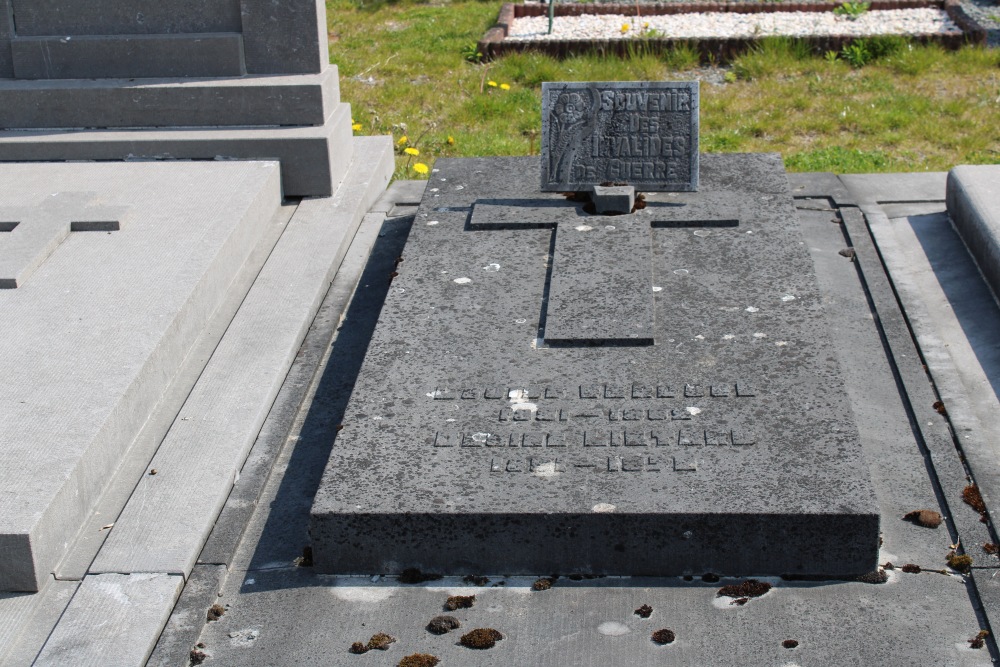 Belgian Graves Veterans Chièvres #1