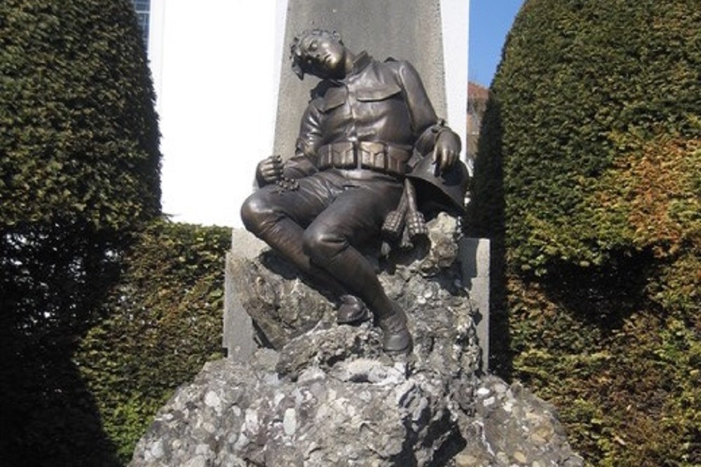 Monument Voor De Gevallenen In WO I En WO II Lingenau #1