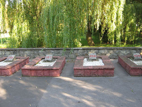 Sovjet Oorlogsbegraafplaats Sandomierz #2