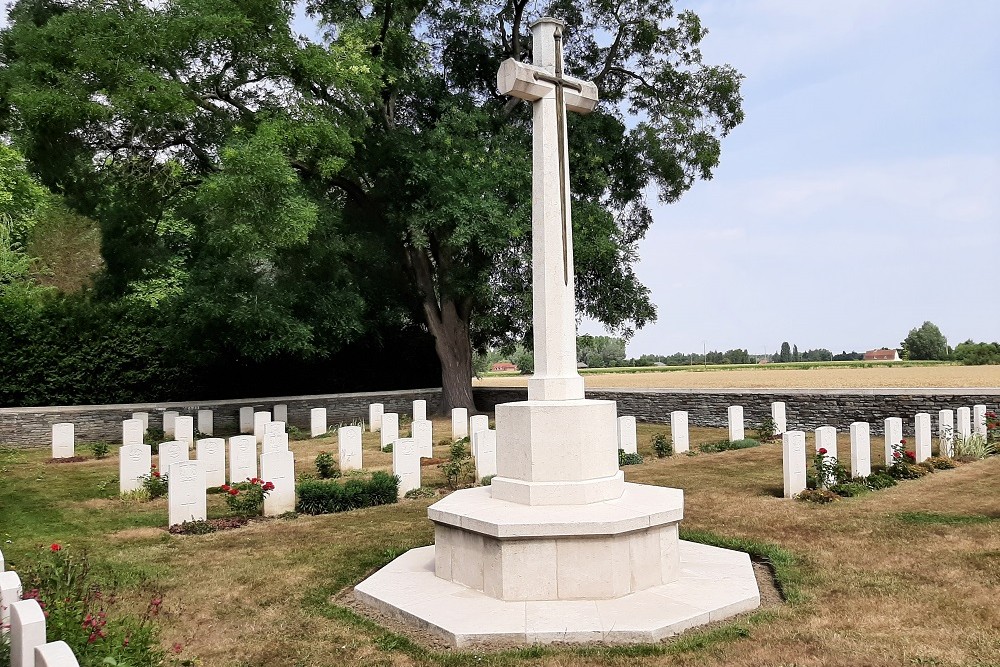 Commonwealth War Cemetery Neuve-Chapelle #3