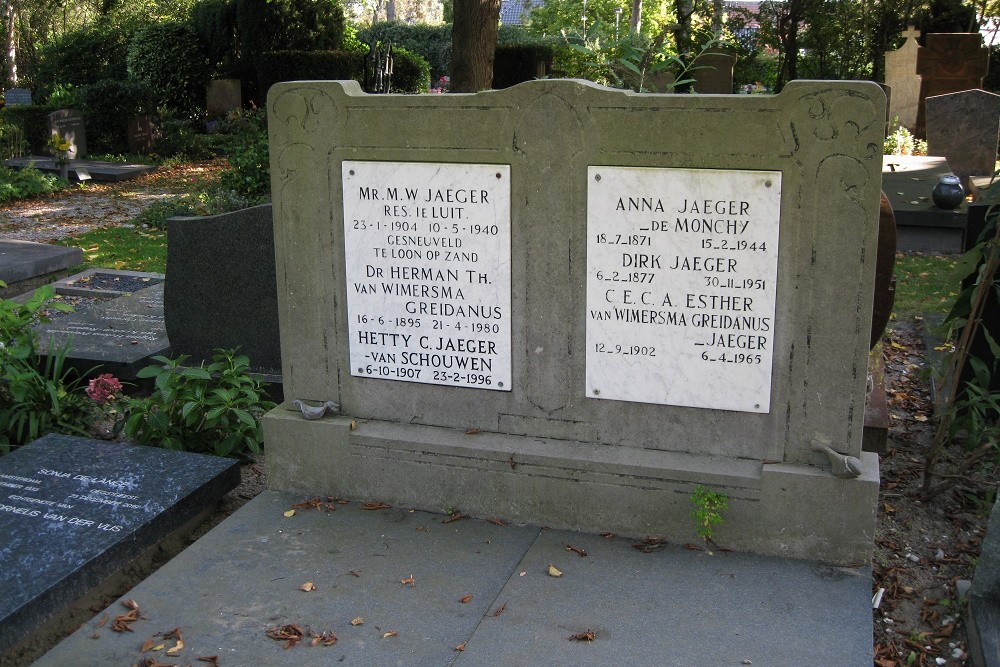 Nederlandse Oorlogsgraven Nederlands Hervormde Begraafplaats Oegstgeest #2