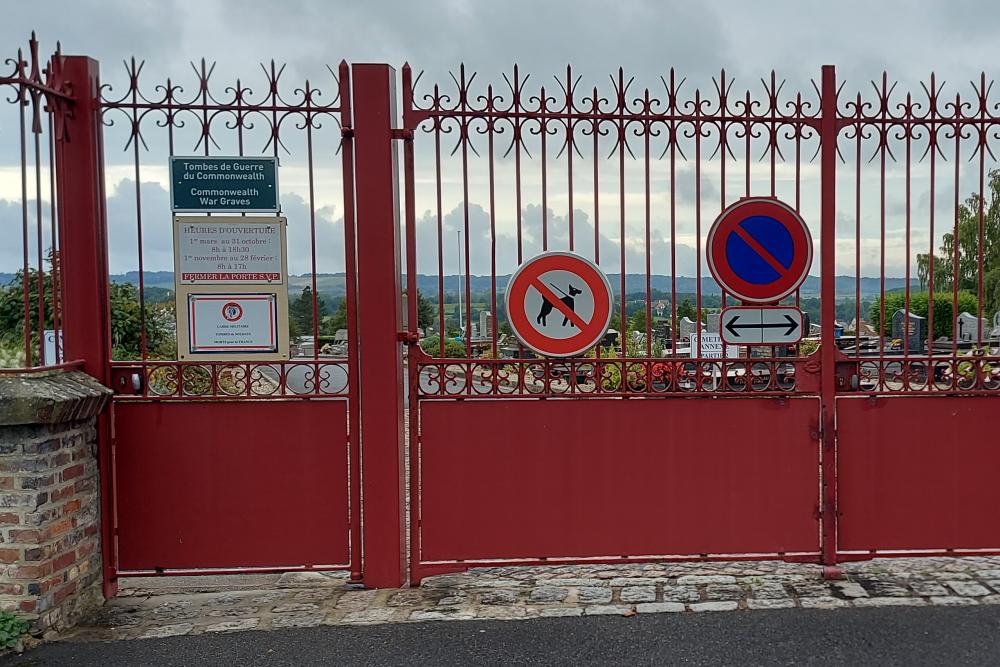 Oorlogsgraven van het Gemenebest Neufchâtel-en-Bray #1