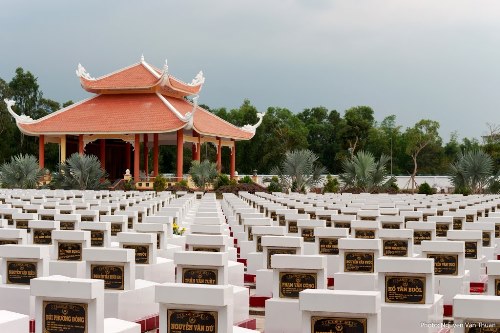 Military Cemetery Tra On #1