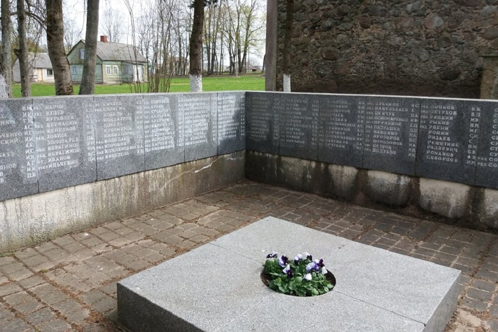 Soviet War Cemetery Lenkimai #4