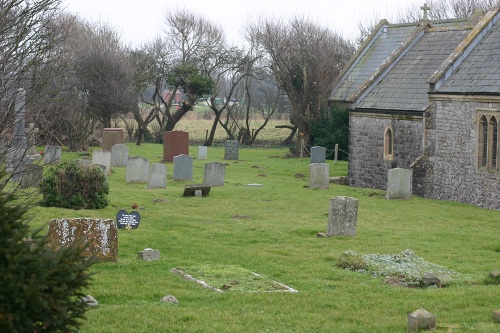 Commonwealth War Grave St. Bridget Churchyard #1