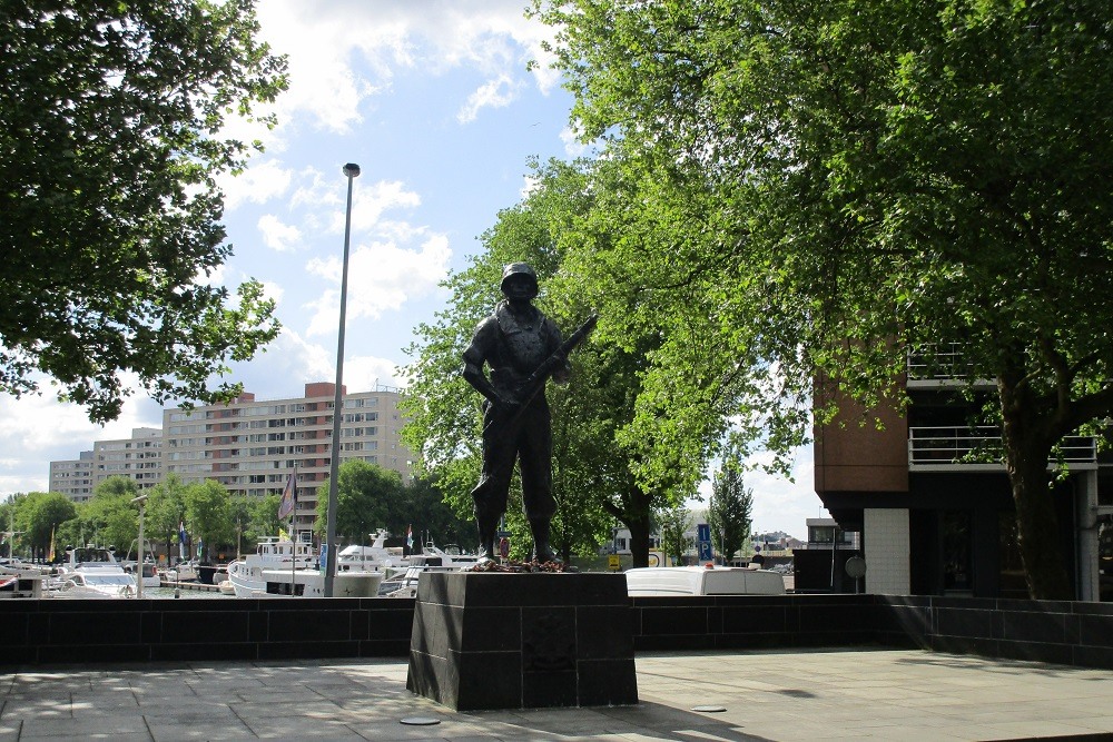 Mariniersmonument Rotterdam