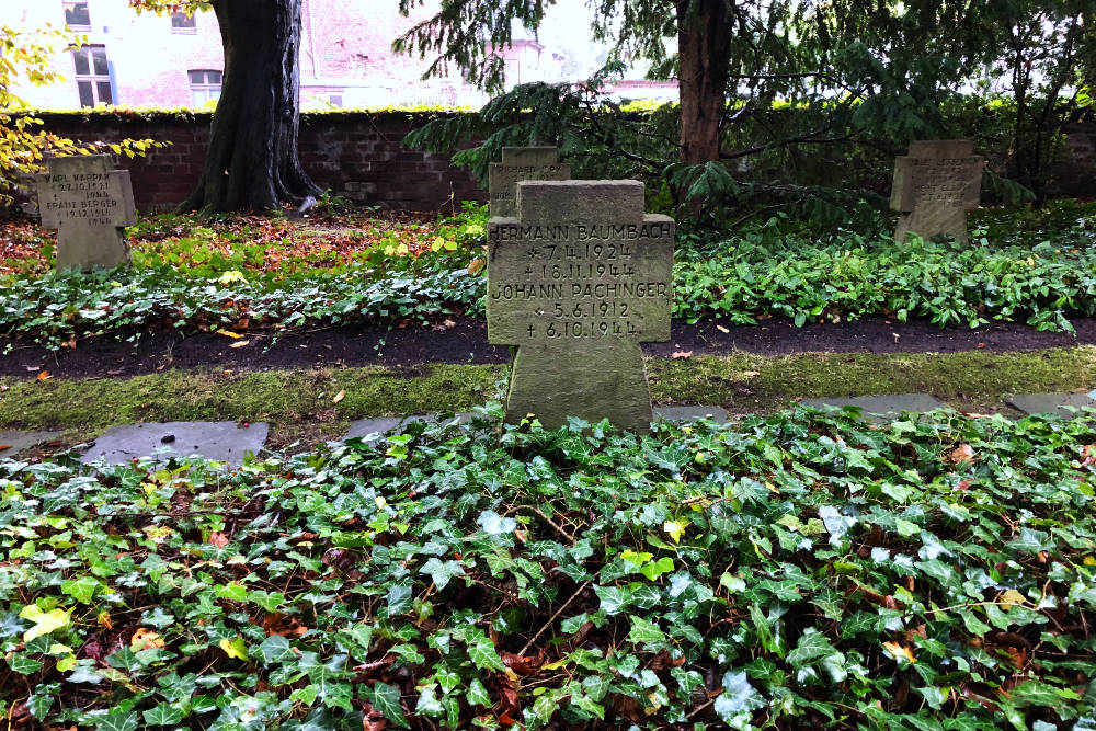 Duitse Oorlogsbegraafplaats Geilenkirchen #3